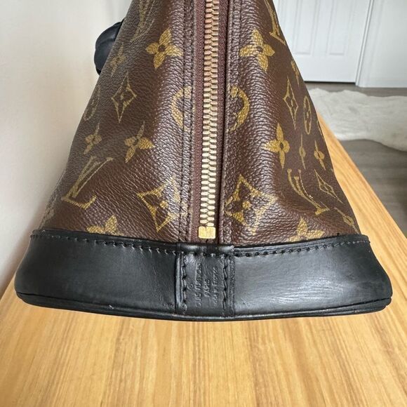✅AUTHENTIC✅LOUIS VUITTON ALMA PM - Picture 6 of 15